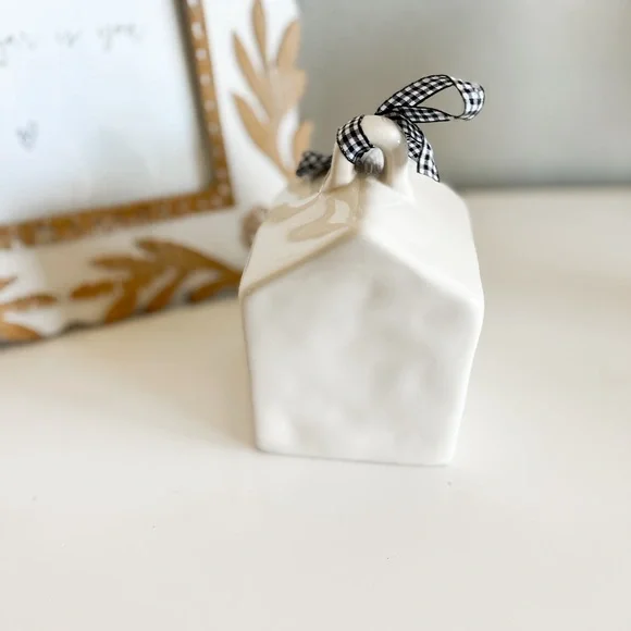 Rae Dunn | Baby Bird Ceramic Square Birdhouse Decor - Picture 3 of 4